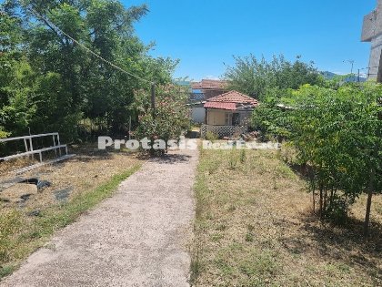 בית מנותק למכירה - North Evia